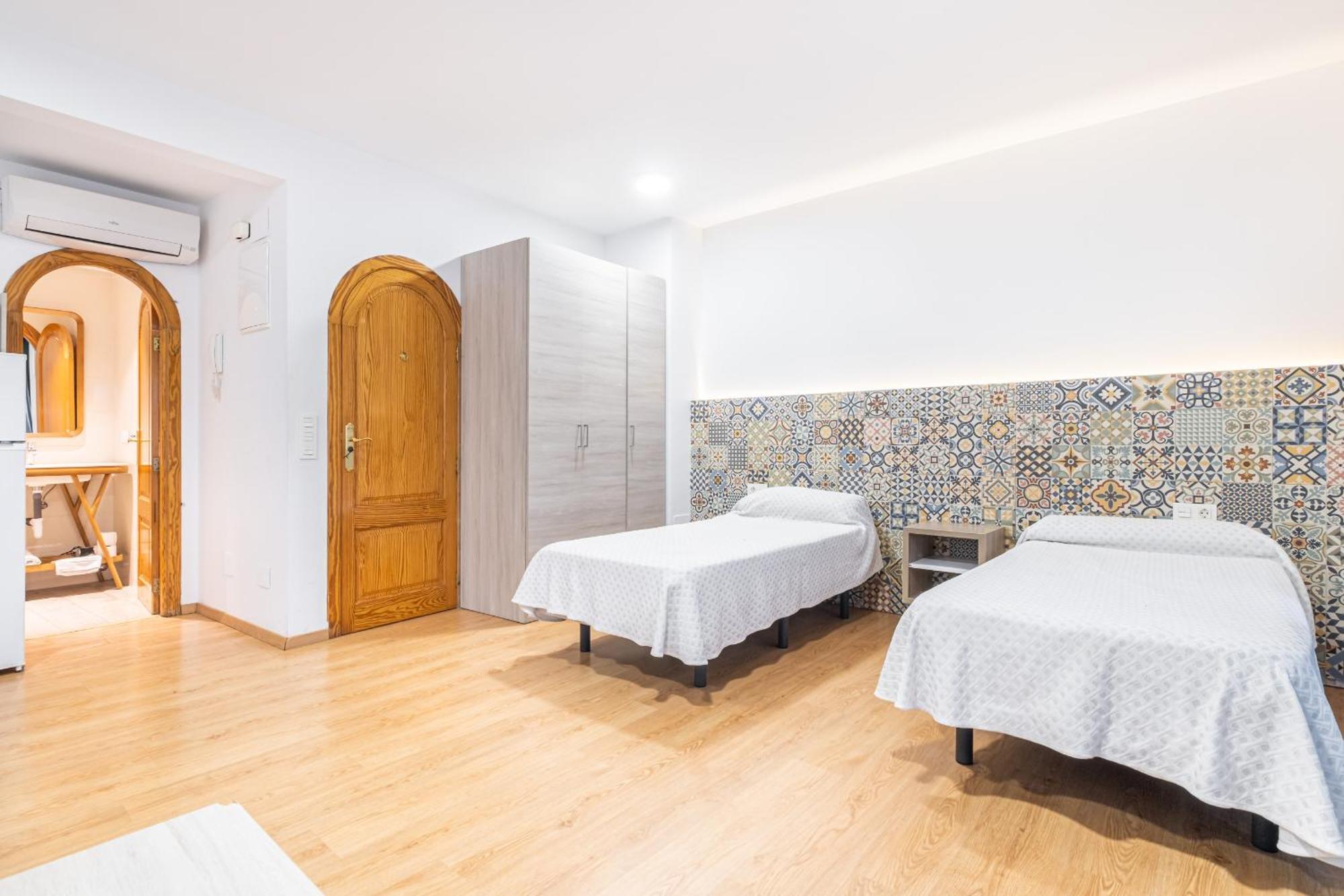 Apartamentos El Castell Benidorm Old-Town ภายนอก รูปภาพ