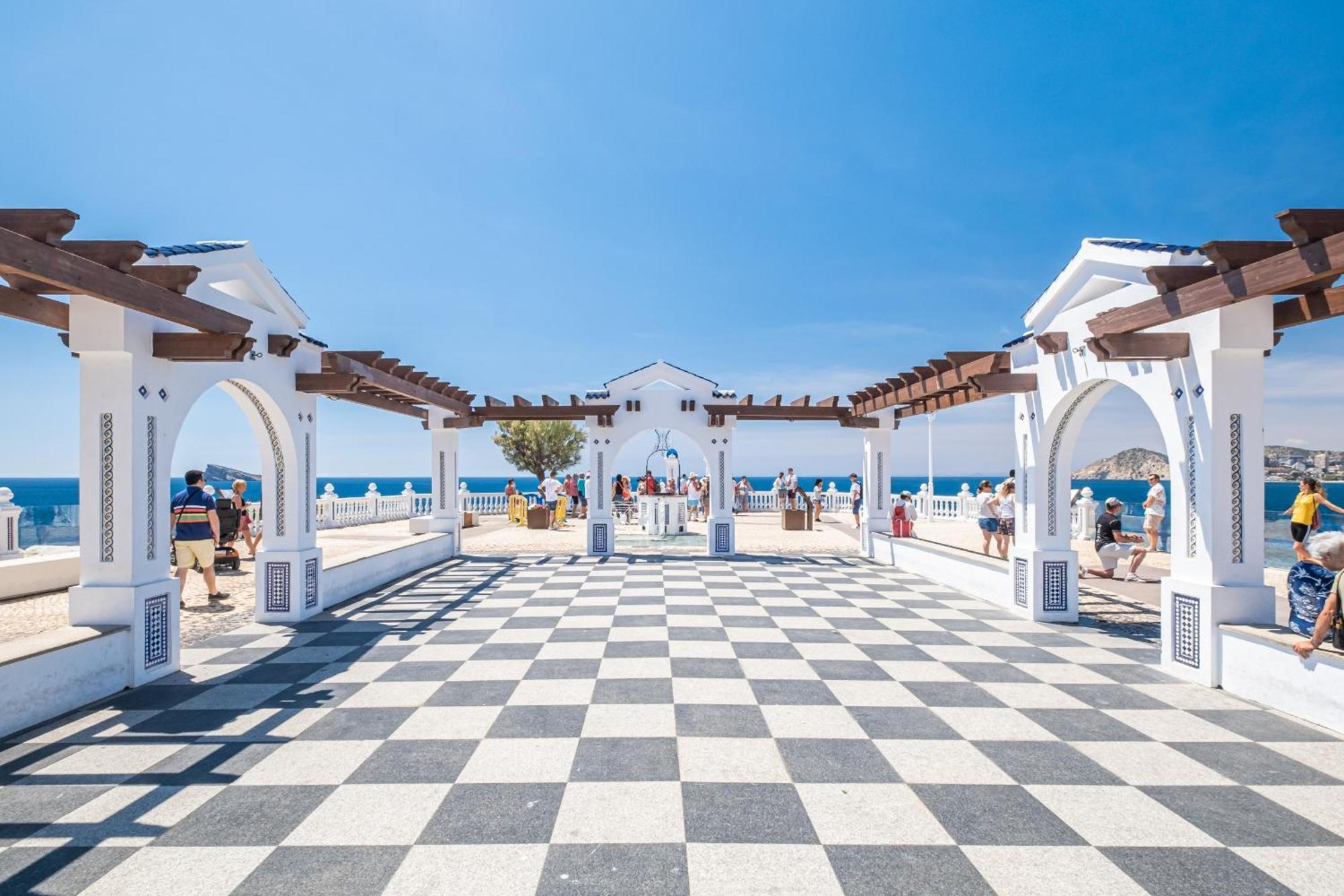 Apartamentos El Castell Benidorm Old-Town ภายนอก รูปภาพ